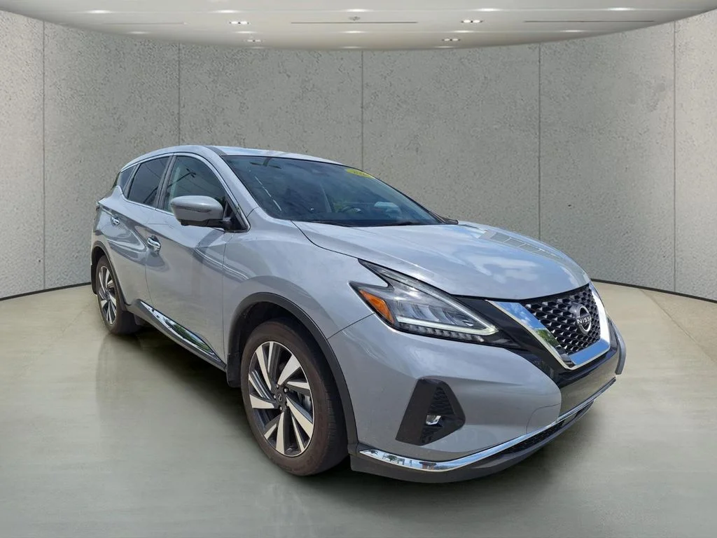 Used 2024 Gray Nissan SL image 7
