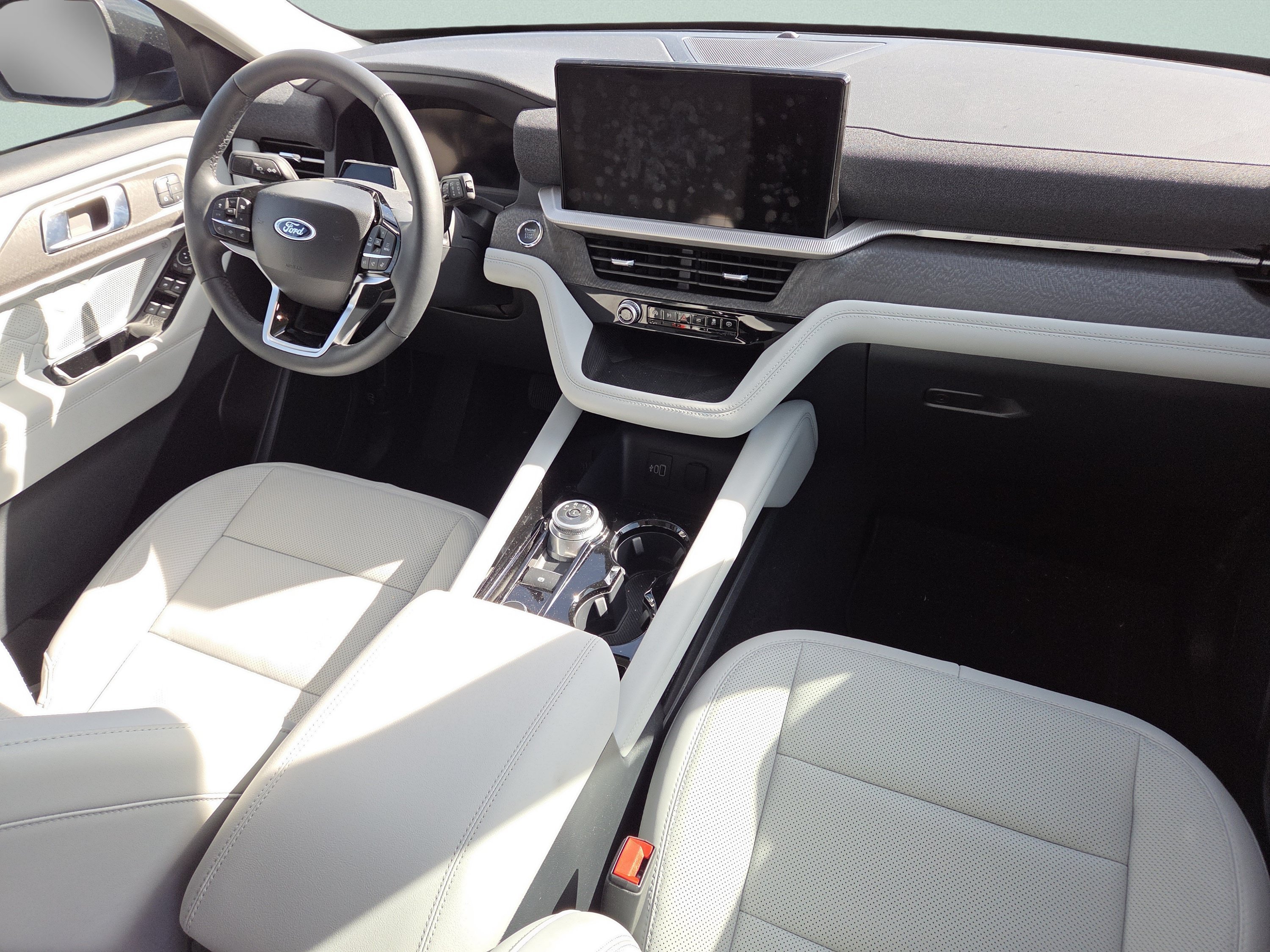 Used 2026 White Metallic Ford Platinum image 6