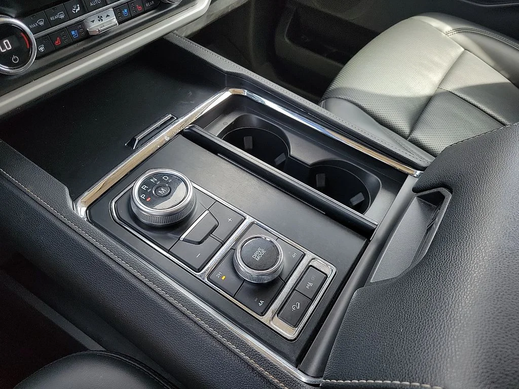 Used 2022 Blue Ford XLT image 25