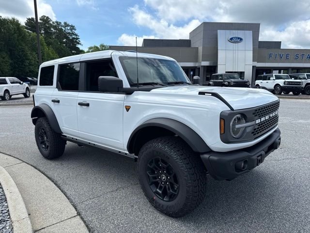 New 2026 Oxford White Ford Badlands image 2