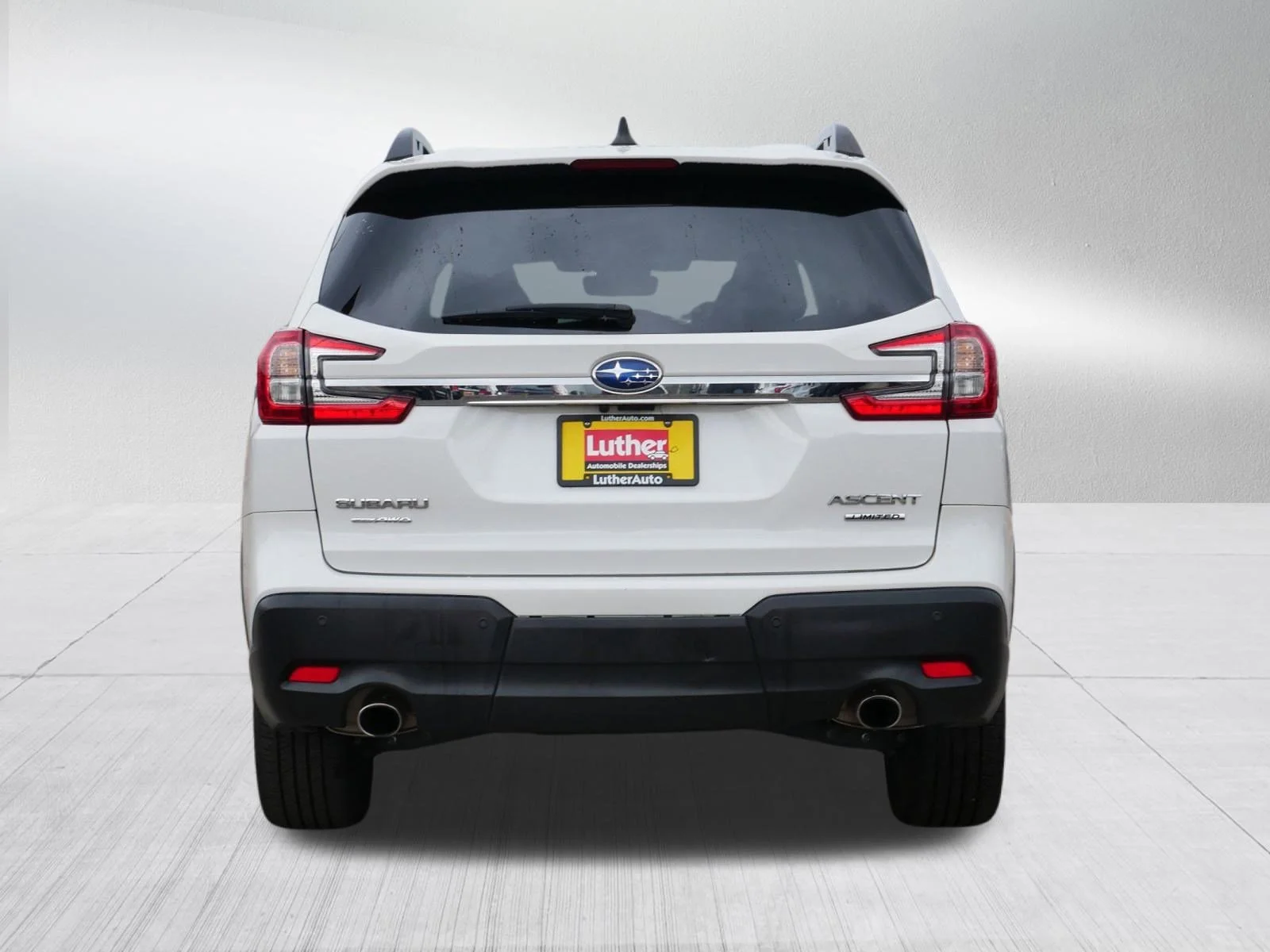 Used 2023 Crystal White Pearl Subaru Limited image 6