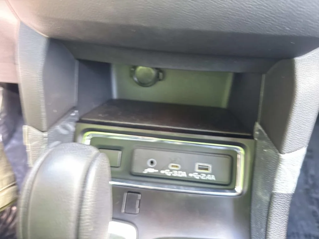 Used 2024 Silver Subaru Limited image 31