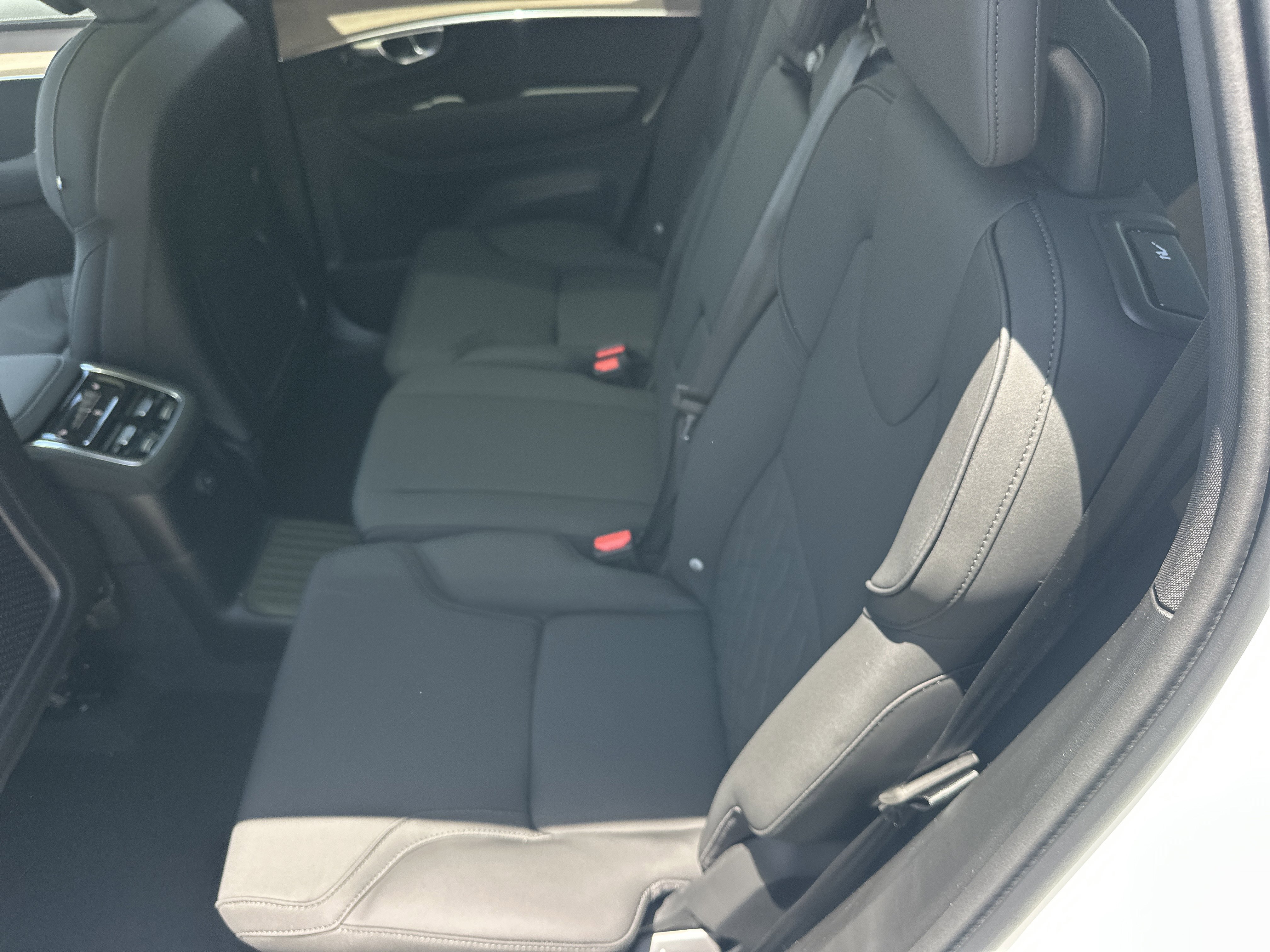 New 2026 Crystal White Volvo Core image 13