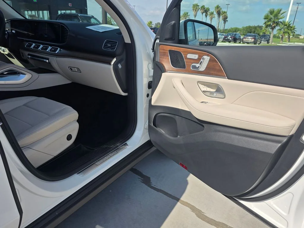 Certified Used 2025 White Mercedes-Benz GLE 450e image 16