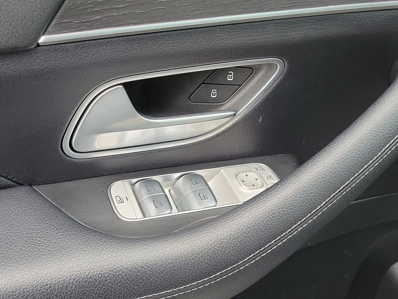 Certified Used 2021  Mercedes-Benz GLS 450 image 29