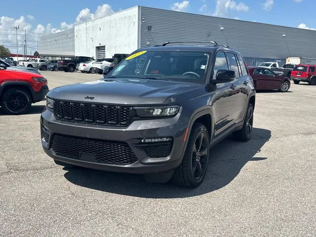 Used 2023 Gray Jeep Limited image 9