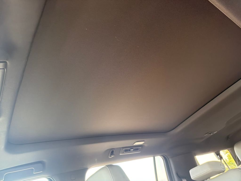 Used 2023 Gray Chevrolet Z71 image 24