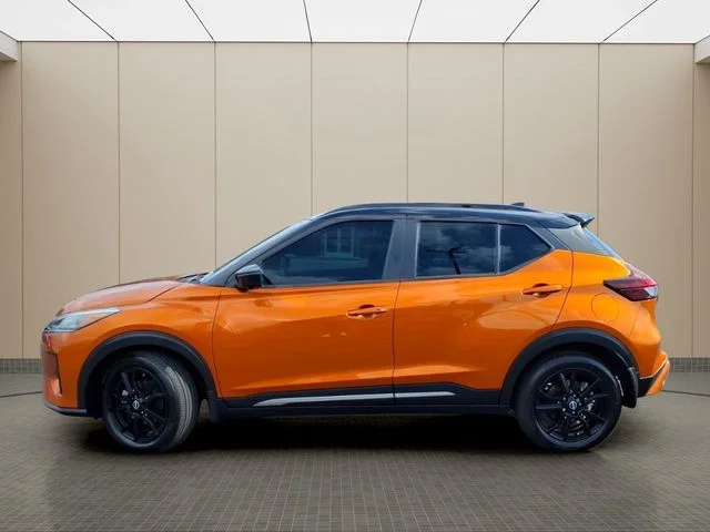 Used 2023 Orange Nissan SR image 13