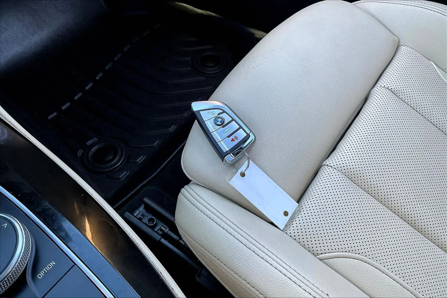 Used 2022 Brooklyn Grey Metallic BMW xDrive30i image 15