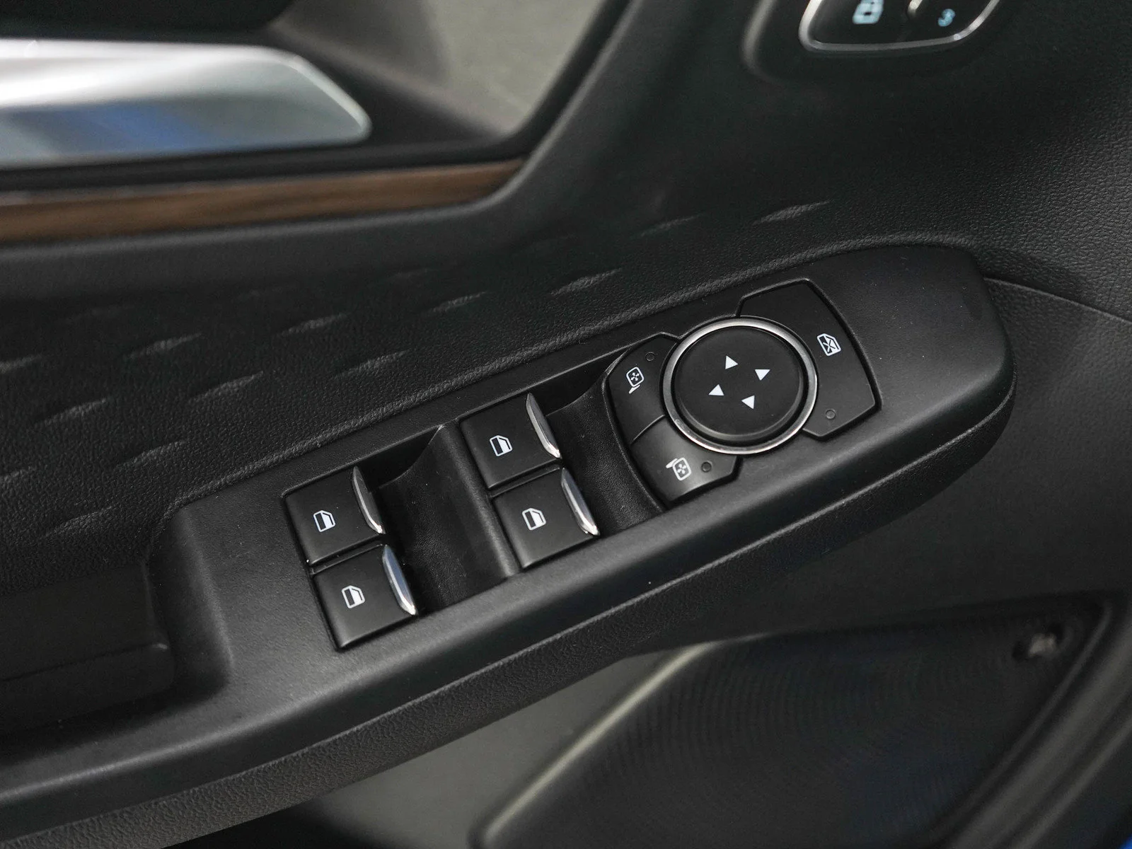 Used 2020 Blue Ford Titanium image 19