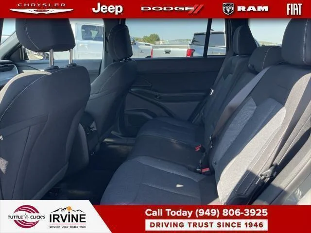 New 2026 Sting-Gray Clear-Coat Exterior Paint Jeep Laredo image 42