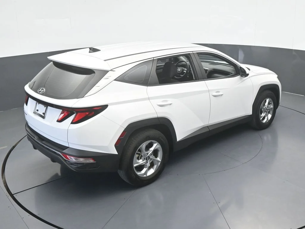 Used 2024 White Pearl Hyundai SE image 44