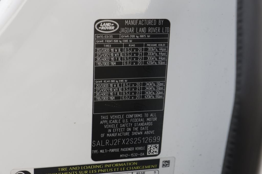 Used 2025 White Land Rover S image 25