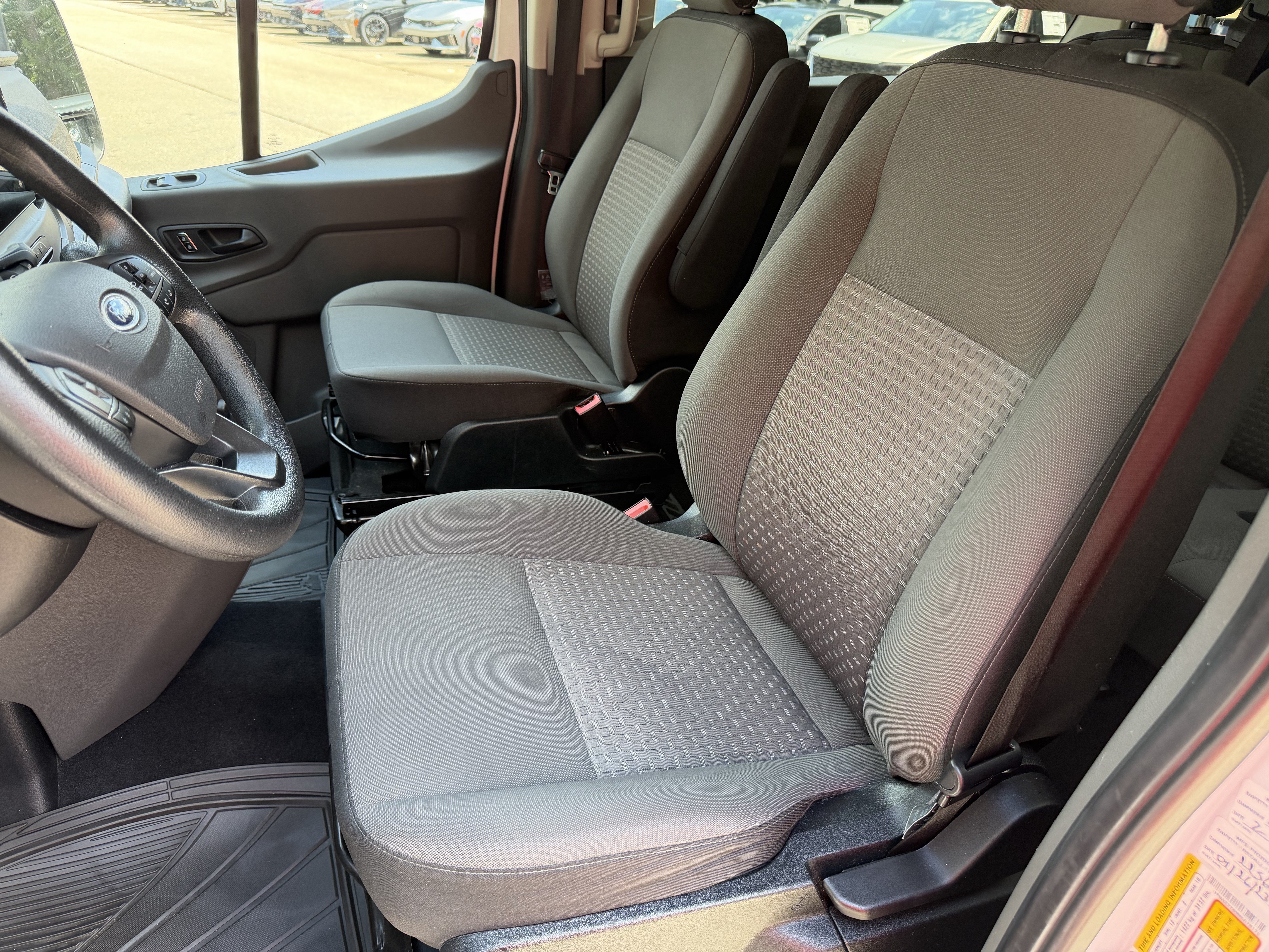 Used 2022 Oxford White Ford XLT image 13