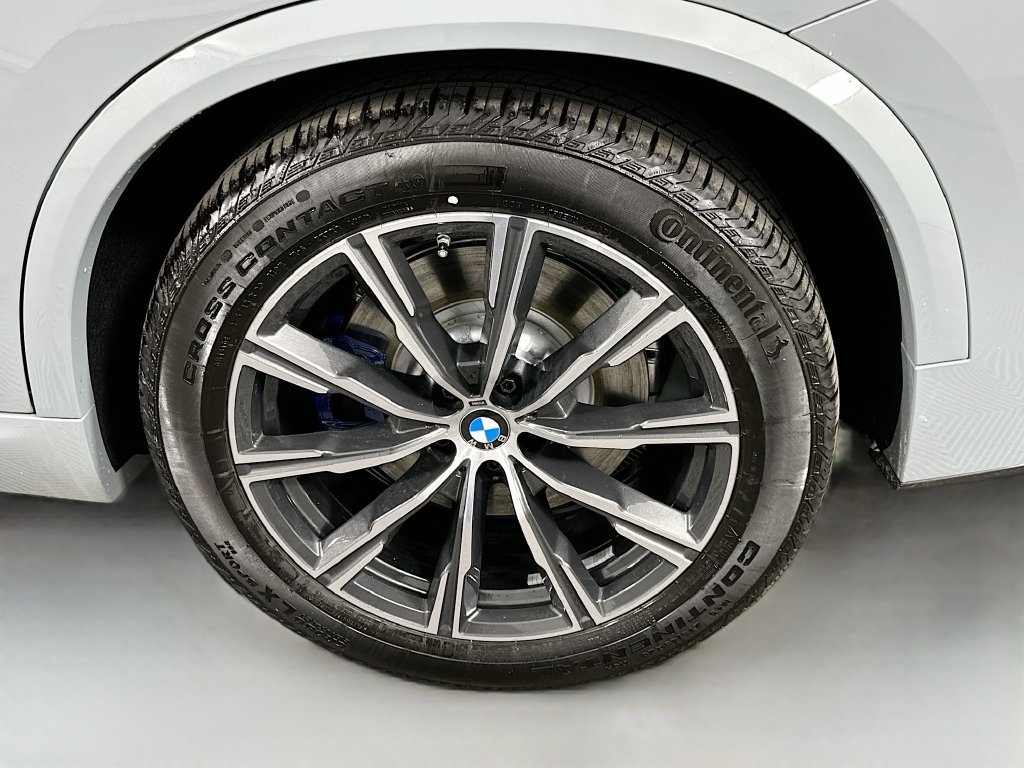 Used 2026 Brooklyn Grey Metallic BMW xDrive50e image 23