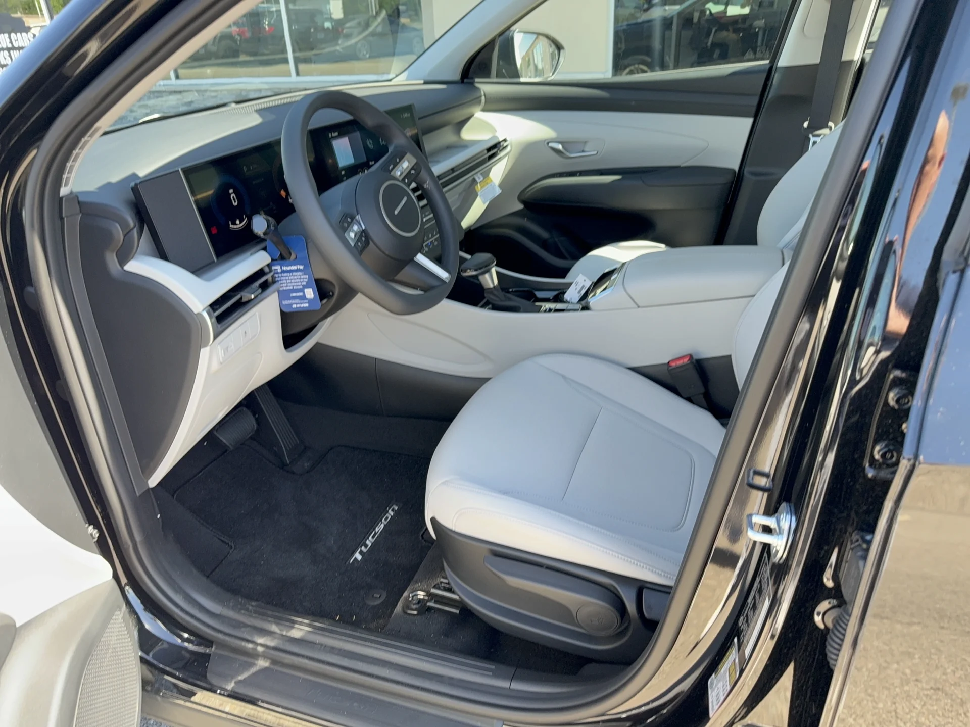 New 2026 Phantom Black Pearl Hyundai SE image 3