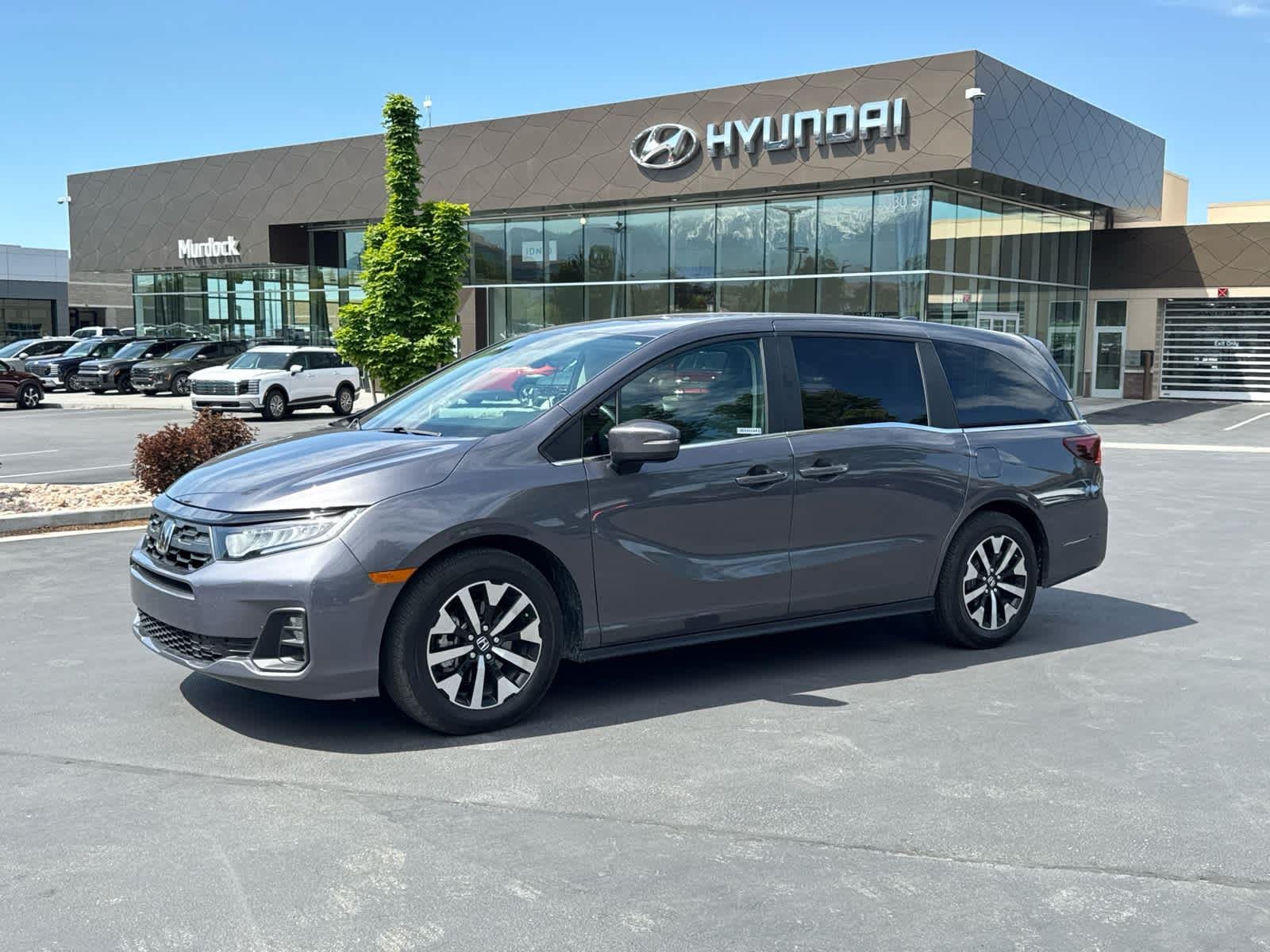 2025 Honda Odyssey EX-L's photo