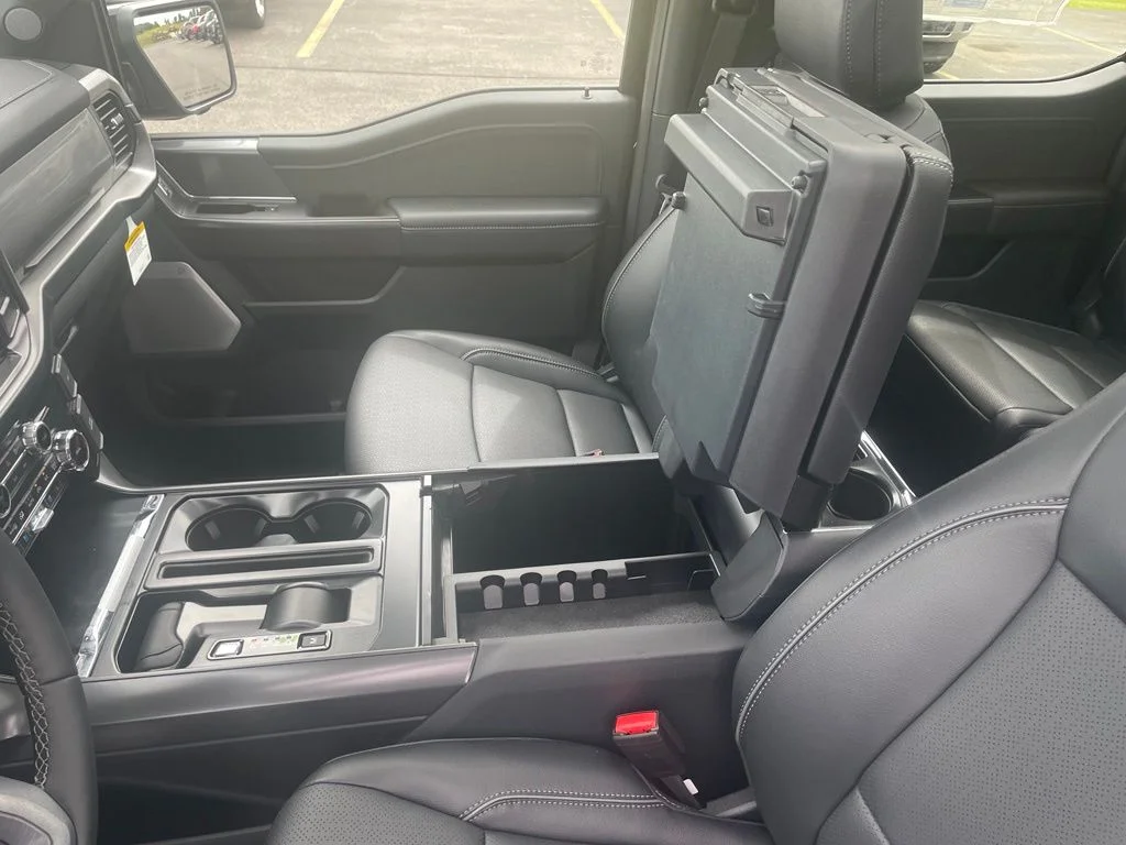 New 2026 Agate Black Metallic Ford Lariat® image 32