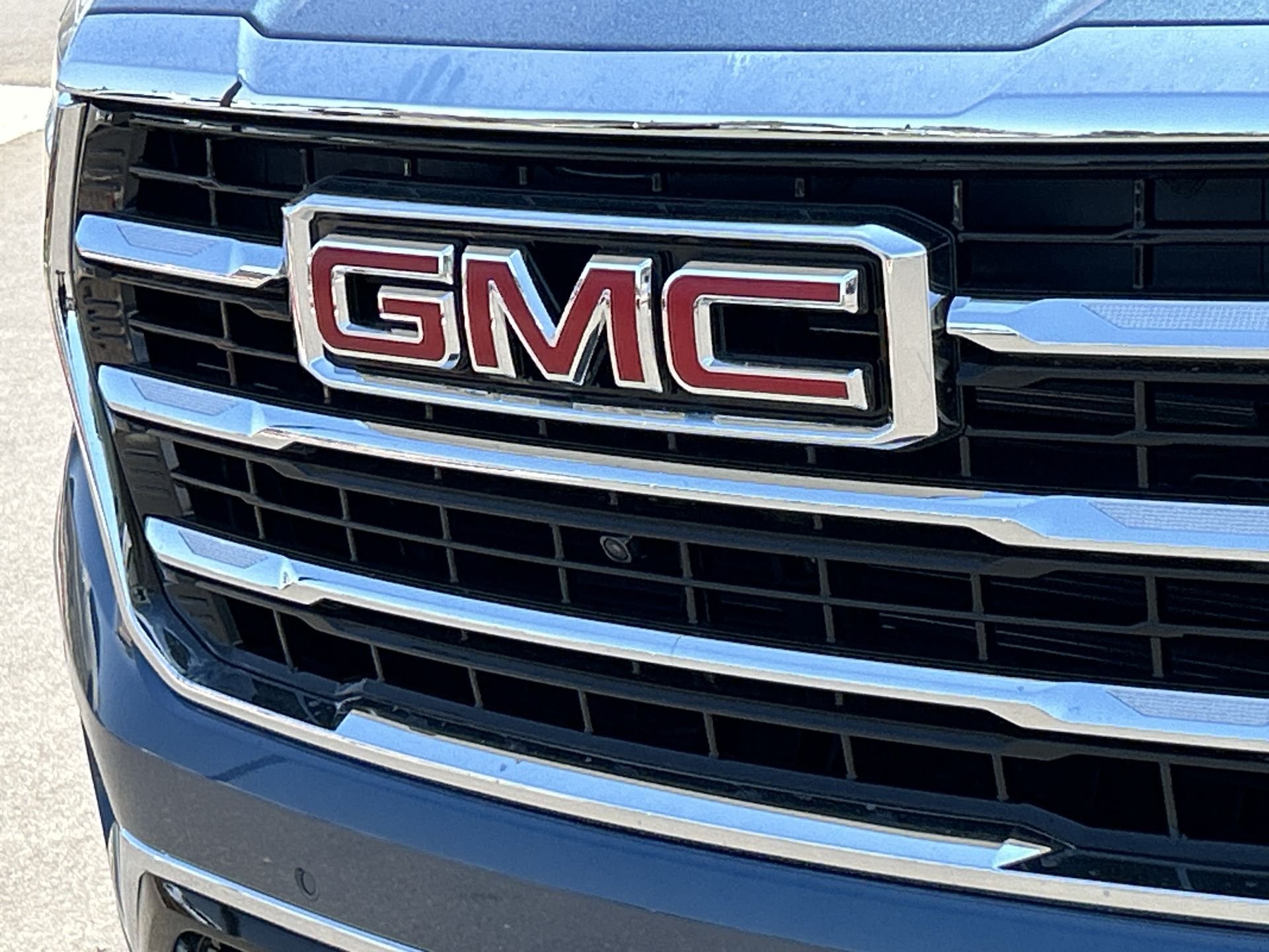 New 2026 Downpour Metallic GMC Elevation image 57