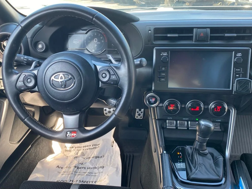 Used 2022  Toyota Premium image 16