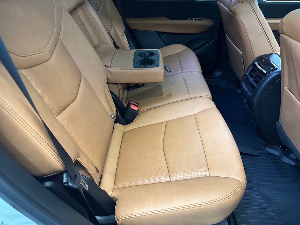 New 2026 Crystal White Tricoat Cadillac FWD Premium Luxury image 31
