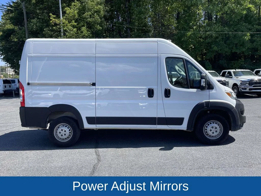 Used 2025 White Ram High Roof image 9
