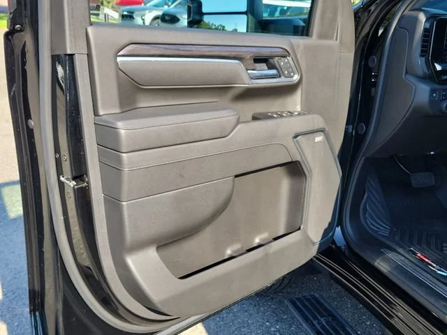 2025 Chevrolet Silverado 2500HD LTZ - Photo 28
