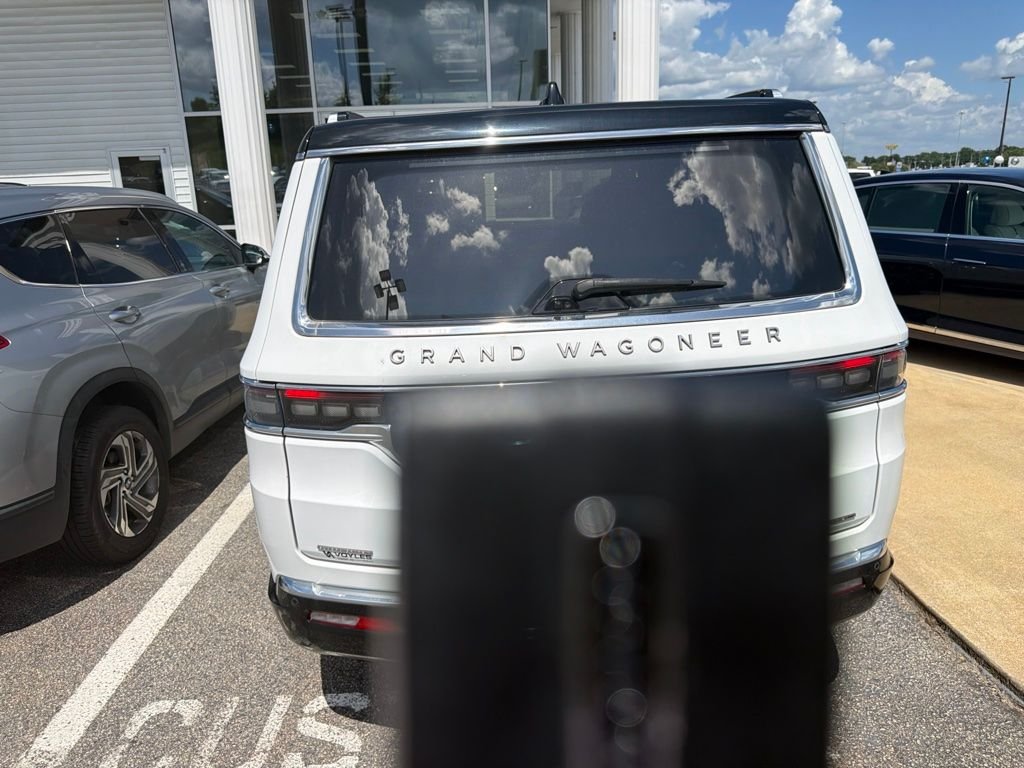 2023 Jeep Grand Wagoneer Series III - Photo 4