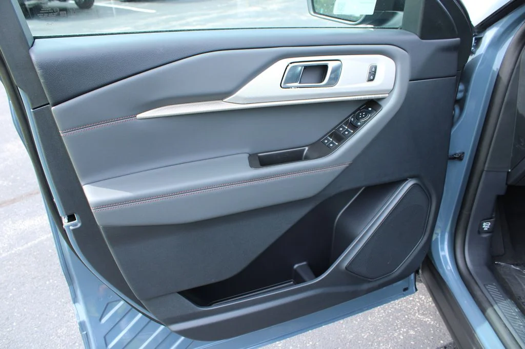 New 2026 Vapor Blue Metallic Ford Active image 35