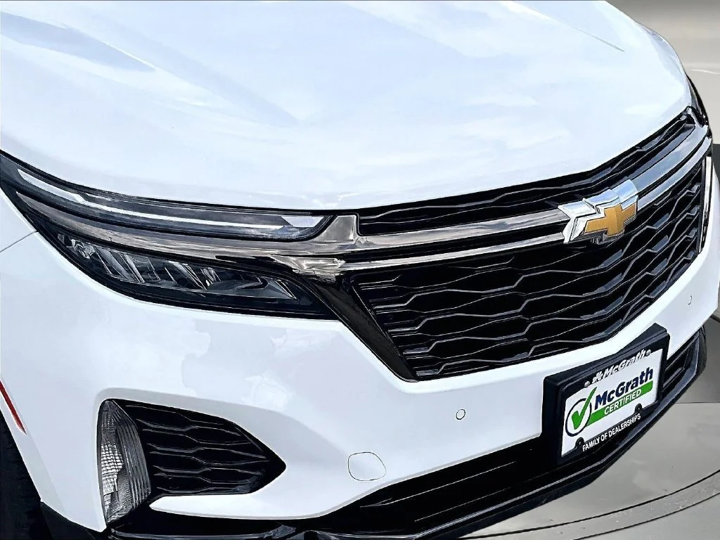 Used 2024 White Chevrolet LT image 35