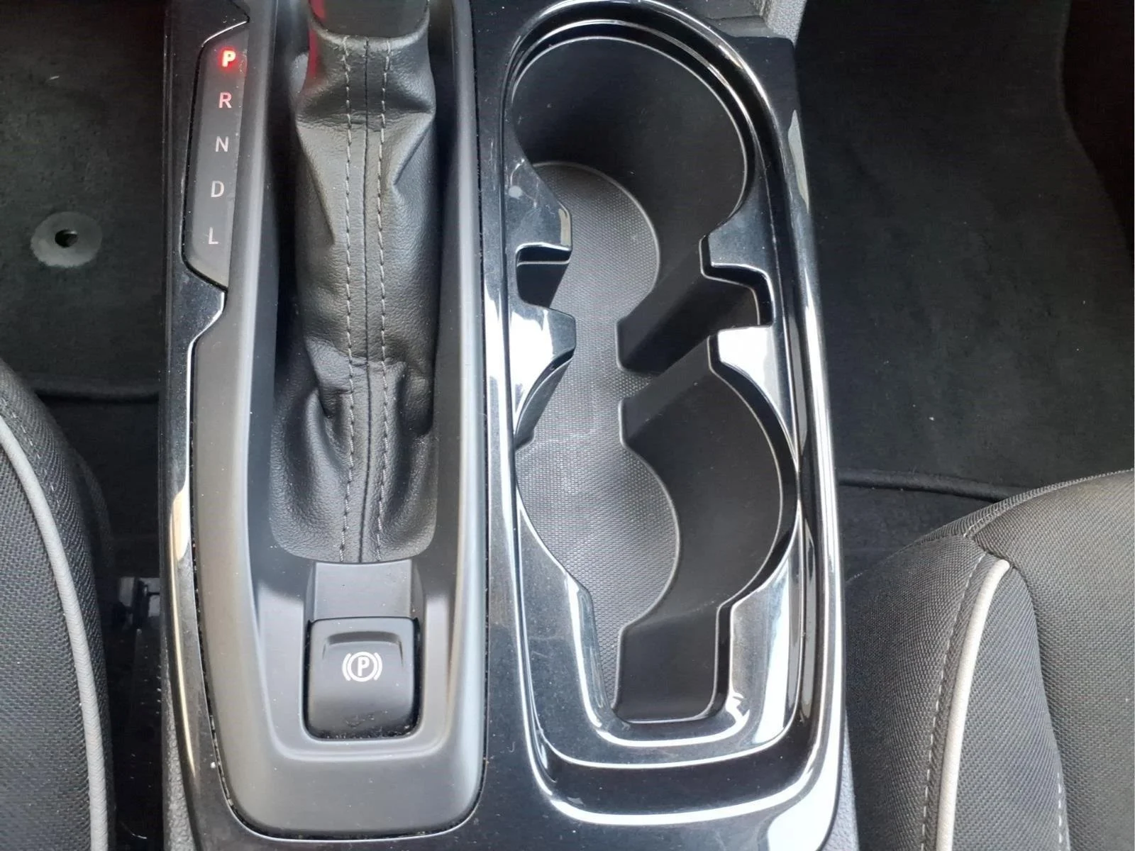 Used 2025 Sterling Gray Metallic Chevrolet LT image 25