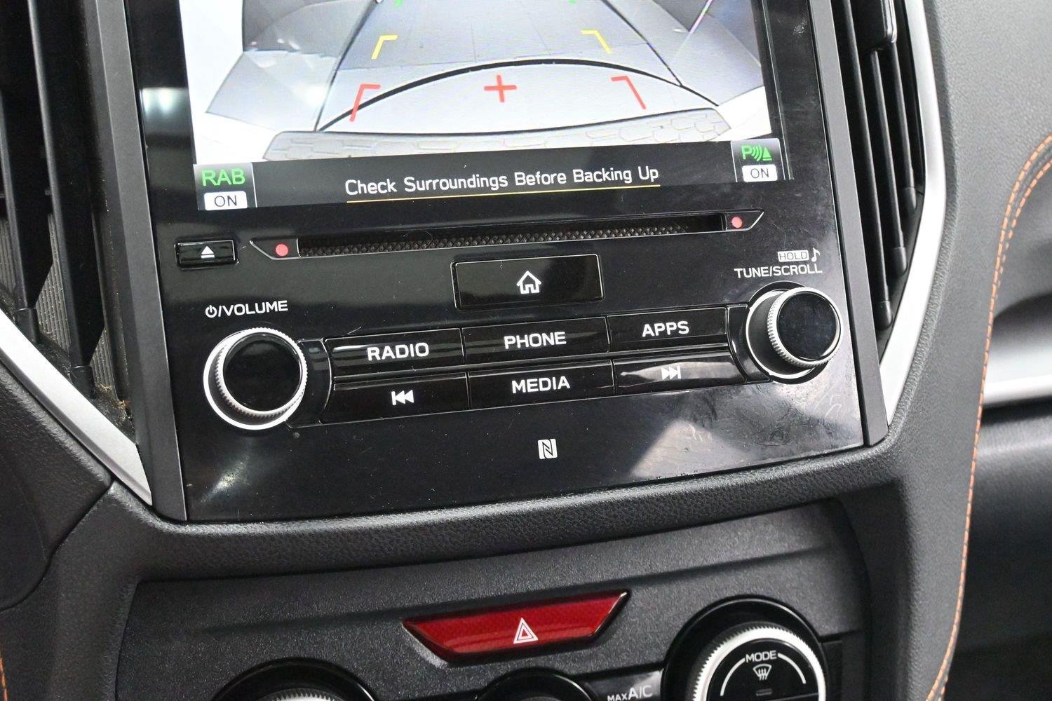 Used 2022 Crystal White Pearl Subaru Limited image 22