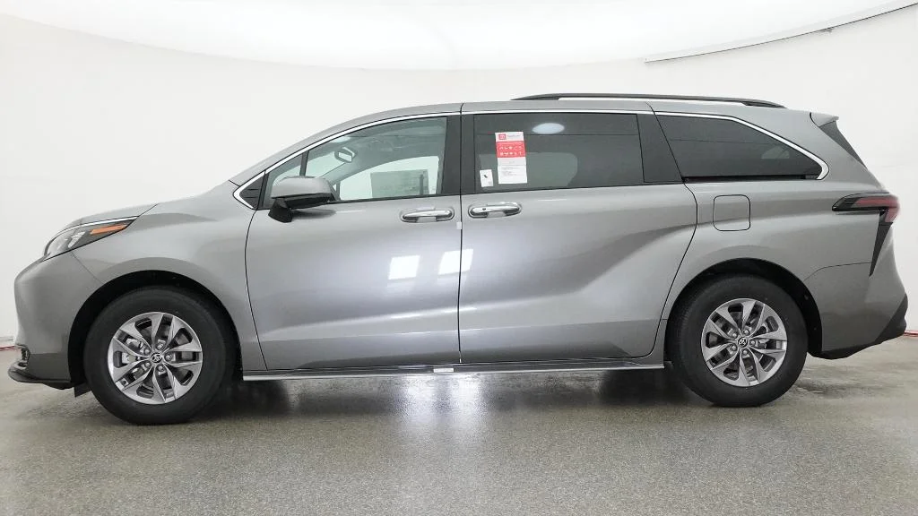 New 2026 Heavy Metal Toyota XLE image 12