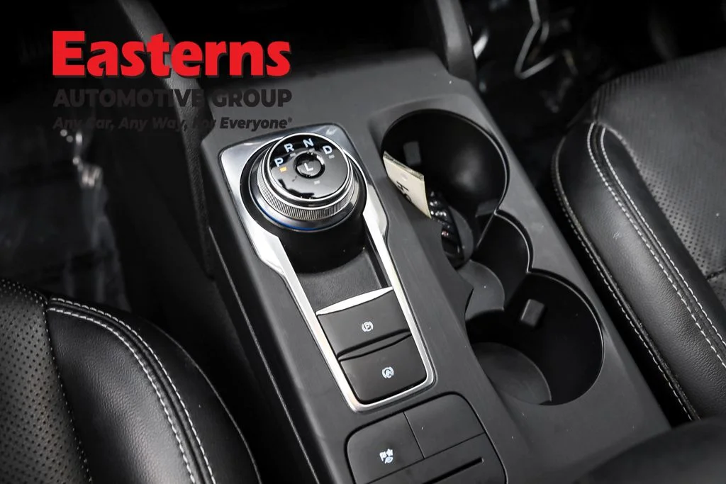 Used 2021 Black Ford SEL image 13