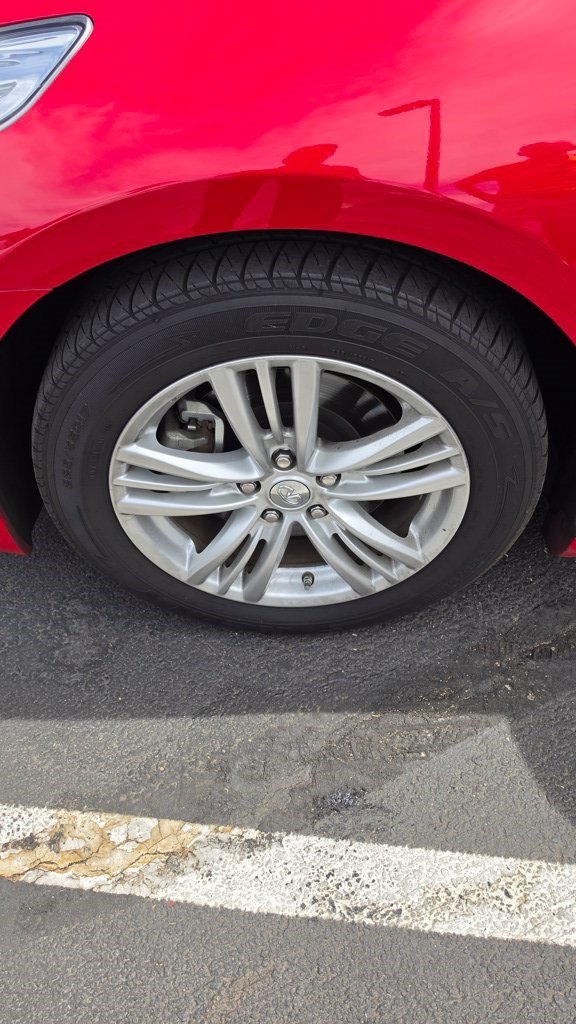 Used 2013 Vibrant Red INFINITI Journey image 3