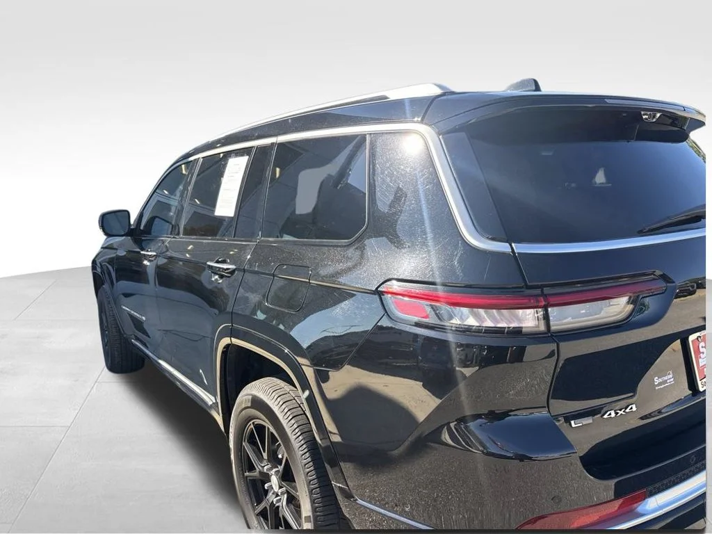 Used 2021 Black Jeep Summit image 43