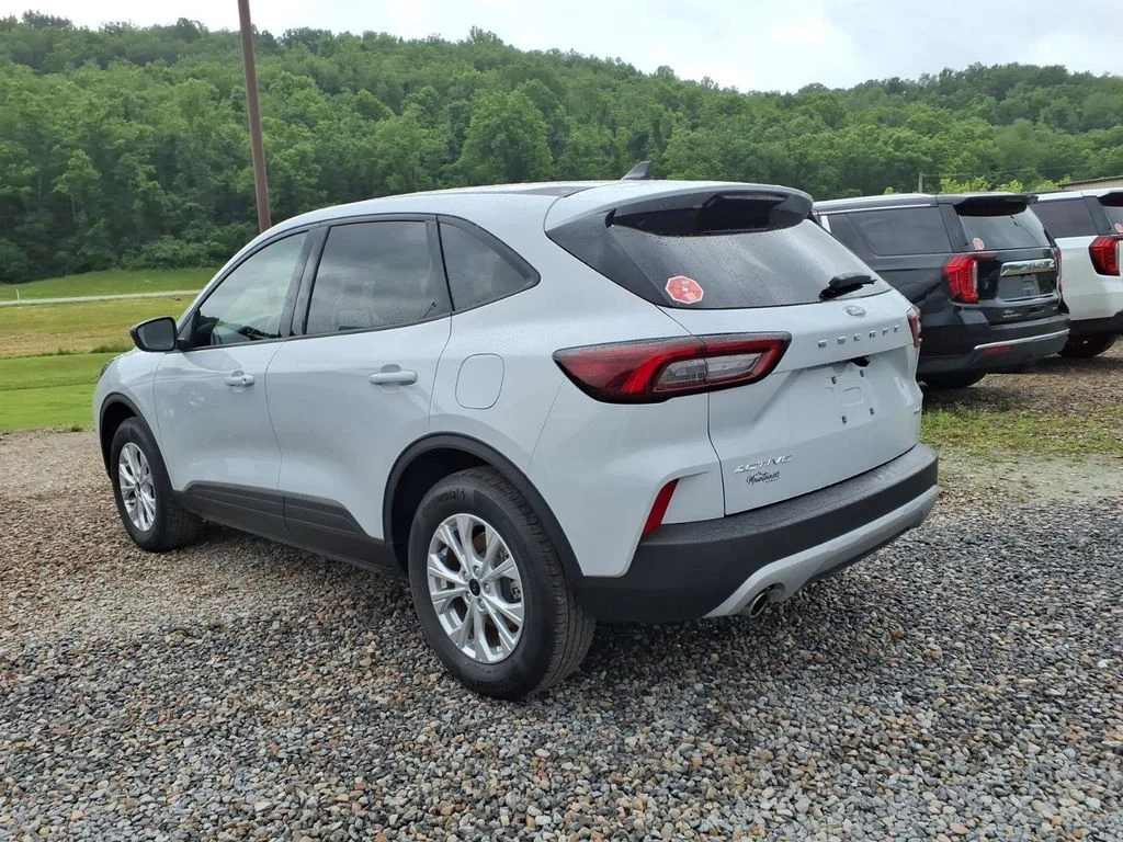 Used 2025 Silver Ford Active image 5