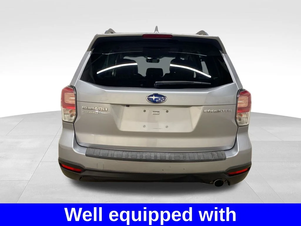 Used 2018 Silver Subaru 2.5i Limited image 2