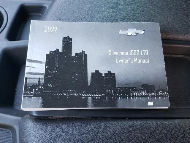 Used 2022 Silver Chevrolet Custom image 23