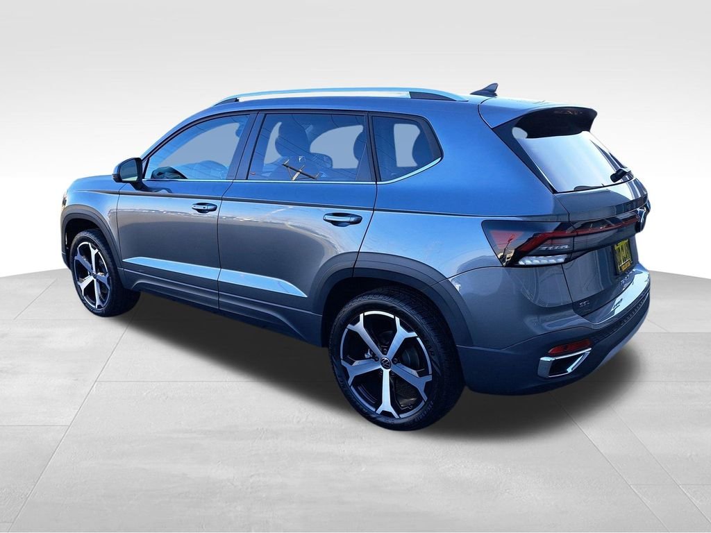 2025 Volkswagen Taos SEL - Photo 8