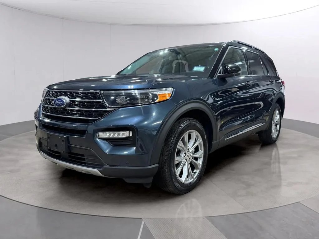 Used 2024 Stone Blue Metallic Ford XLT image 7
