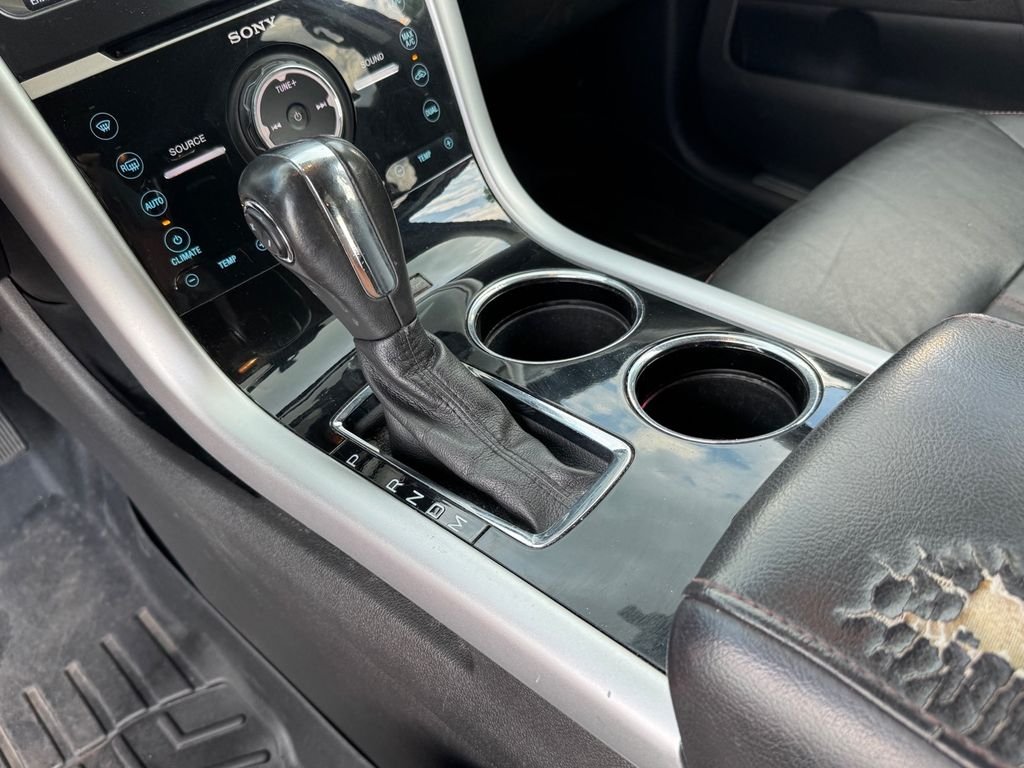 Used 2012 Red Ford Limited image 21