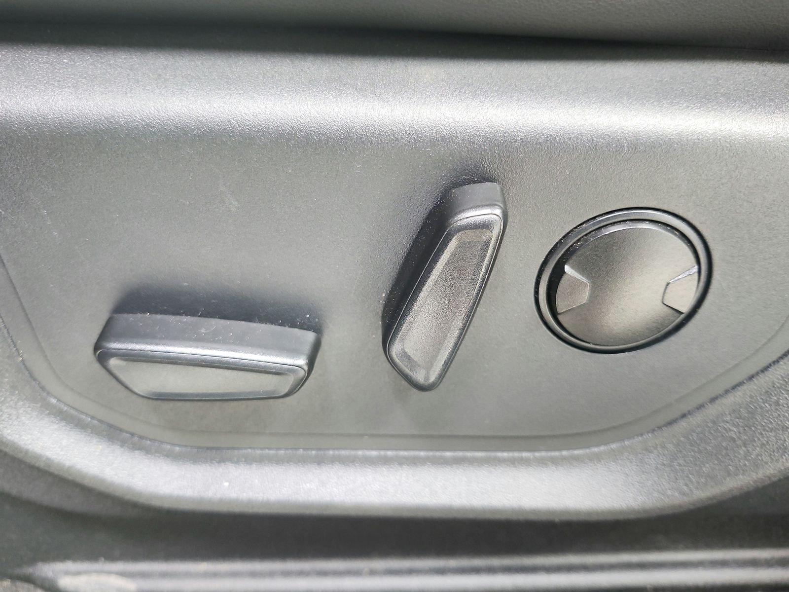 Used 2024 Gray Ford XLT image 11