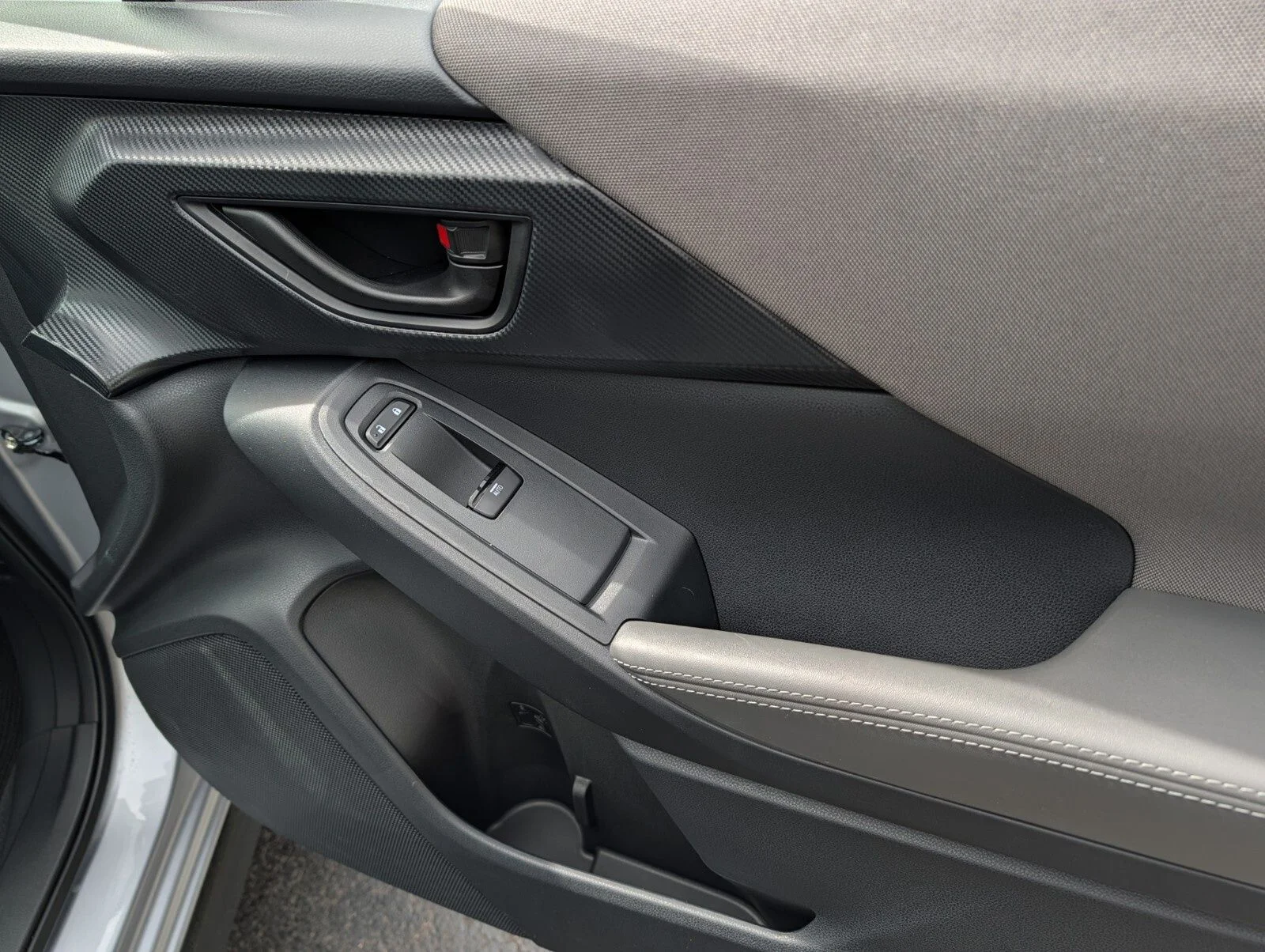 Used 2025 Silver Subaru Premium image 23