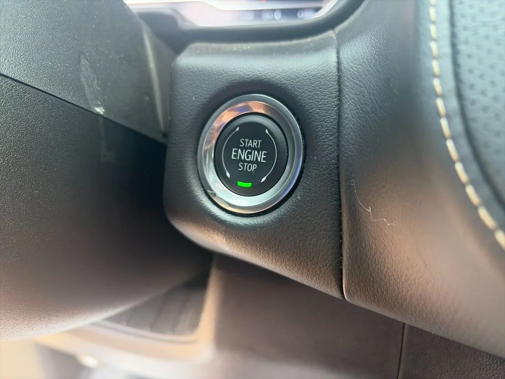 Used 2024 Black Chevrolet Premier image 28
