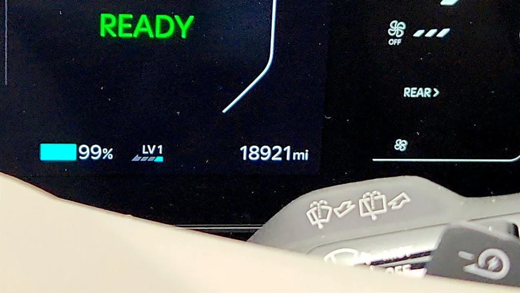 Used 2024 Iceberg Green Kia Land AWD image 16