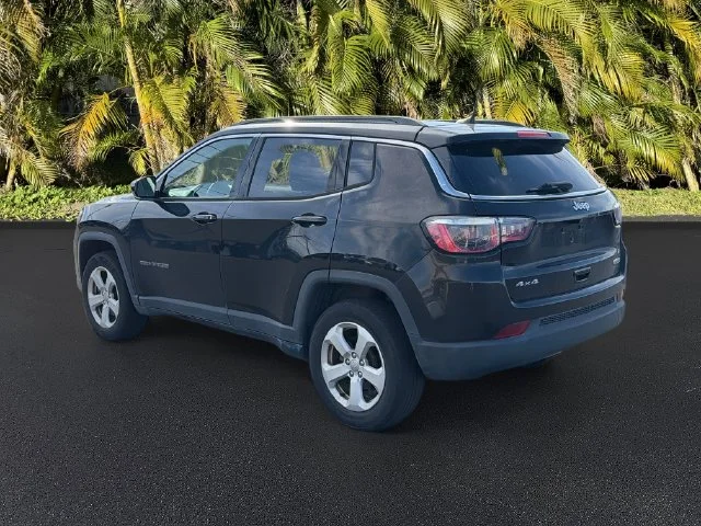 Used 2019 Black Jeep Latitude image 7