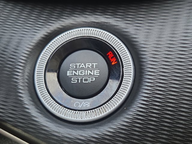 Used 2023 Red Jeep Laredo image 16