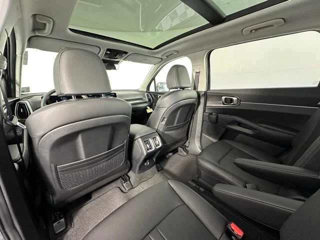 2025 Kia Sorento EX - Photo 19
