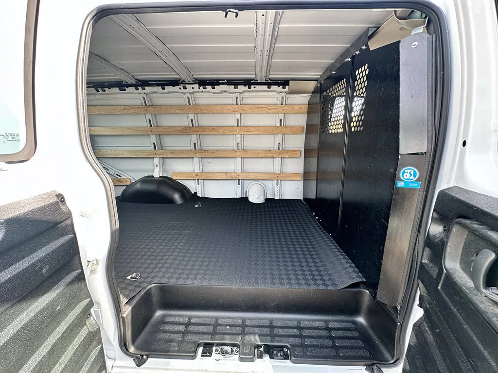 Used 2025 Summit White Chevrolet WT image 23